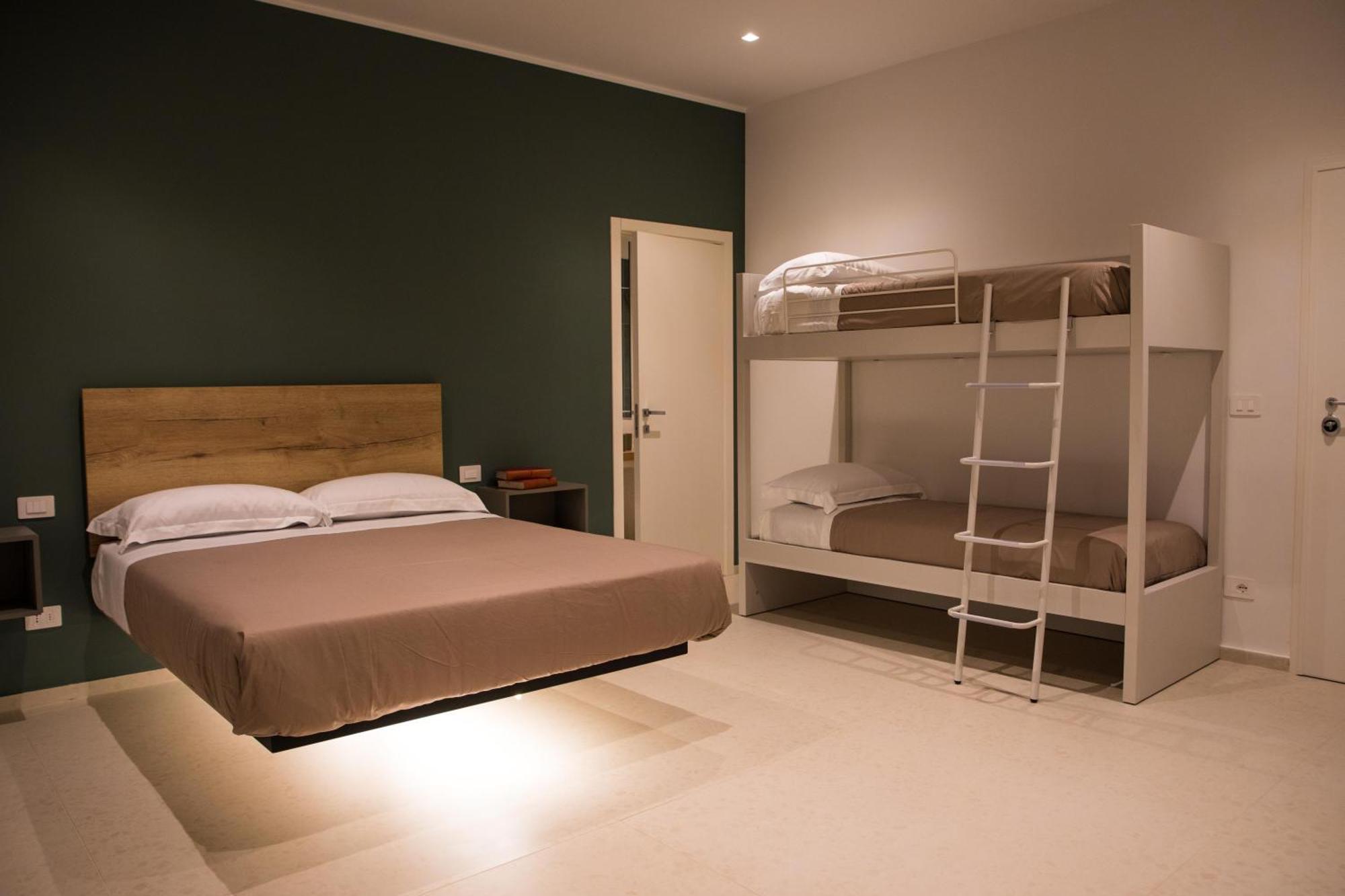 Your House Rooms 3 Conversano Bagian luar foto