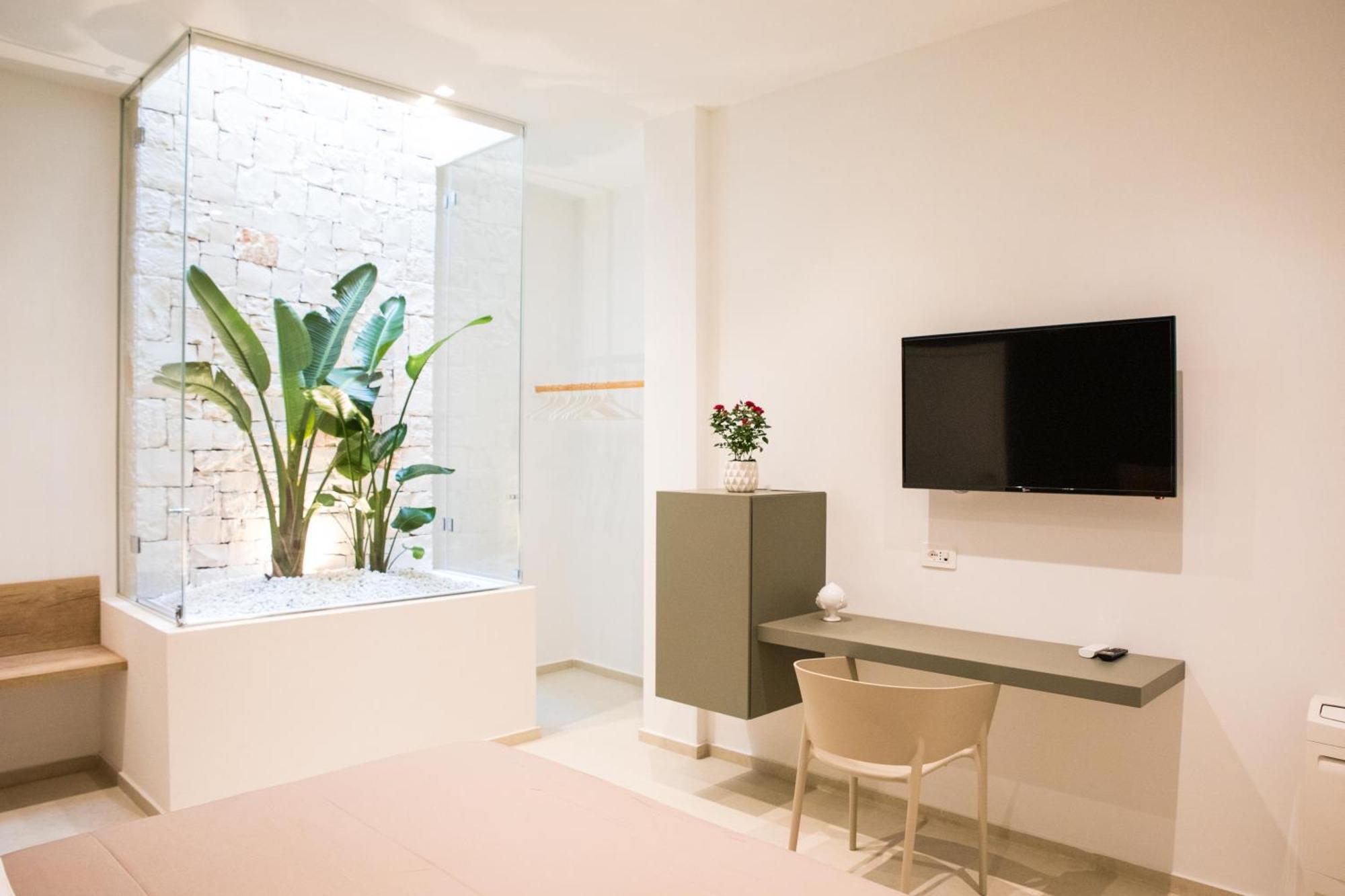 Your House Rooms 3 Conversano Bagian luar foto