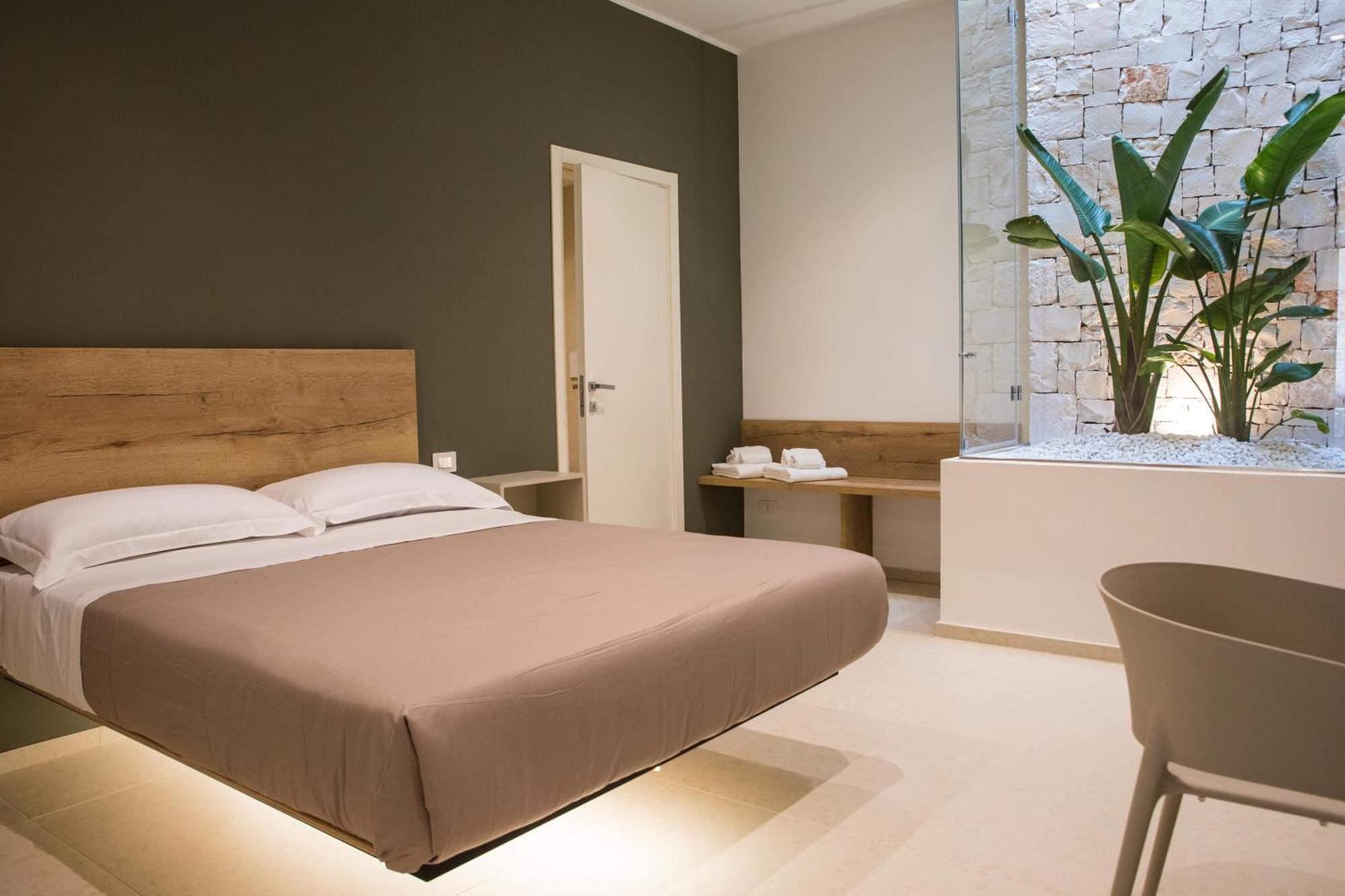 Your House Rooms 3 Conversano Bagian luar foto