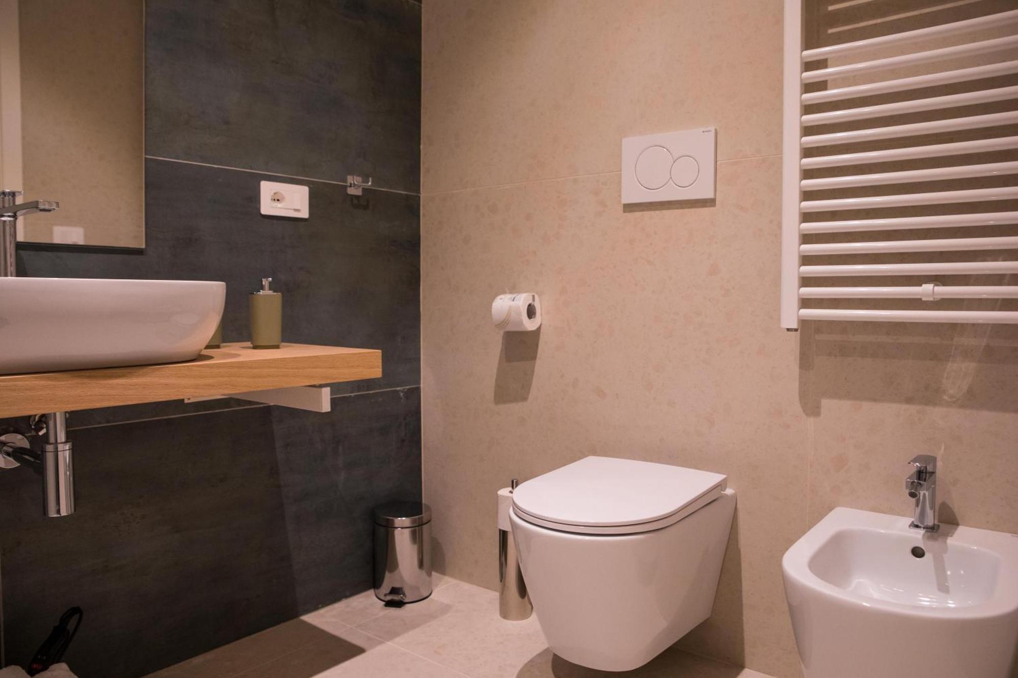 Your House Rooms 3 Conversano Bagian luar foto
