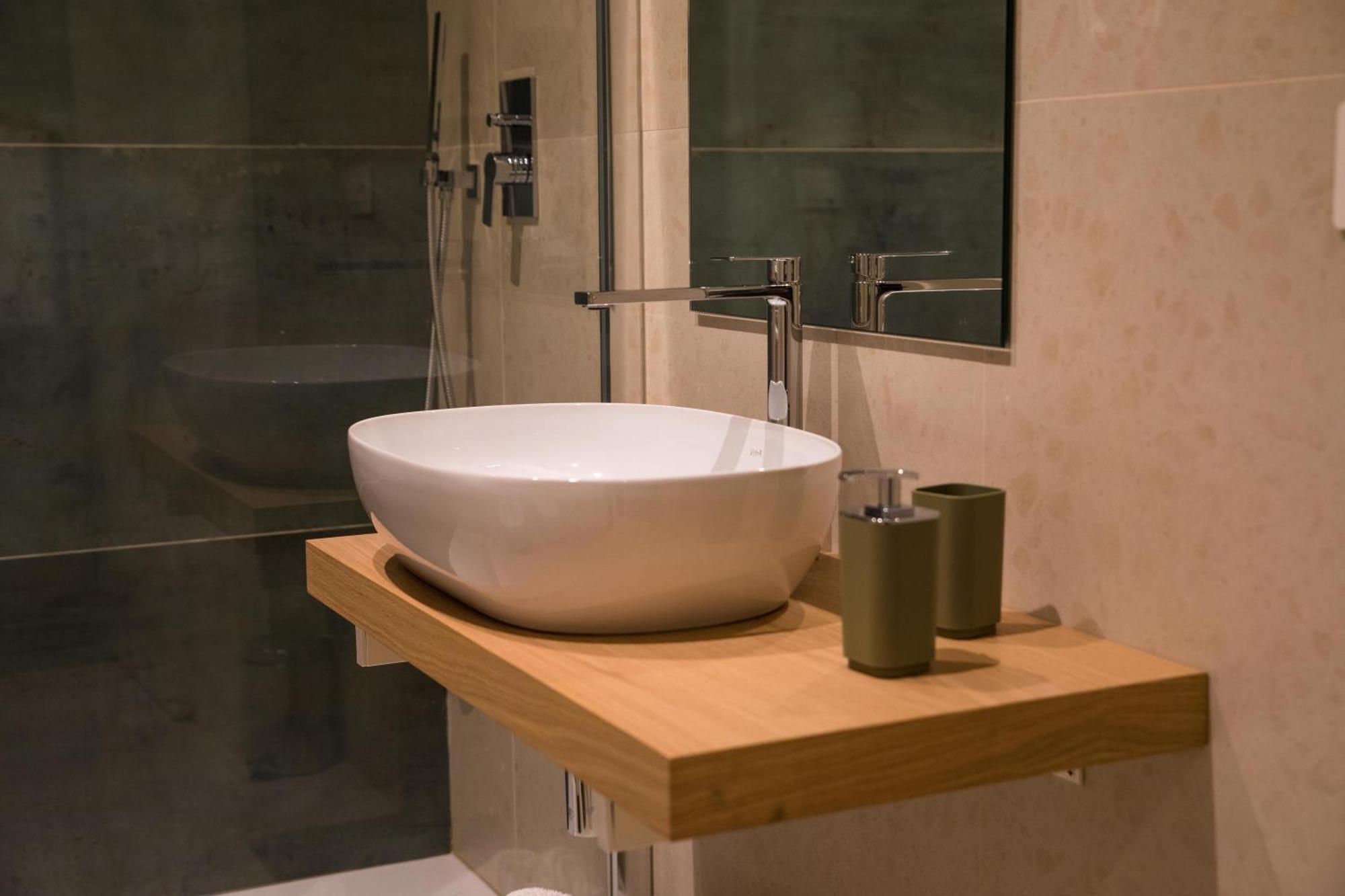 Your House Rooms 3 Conversano Bagian luar foto