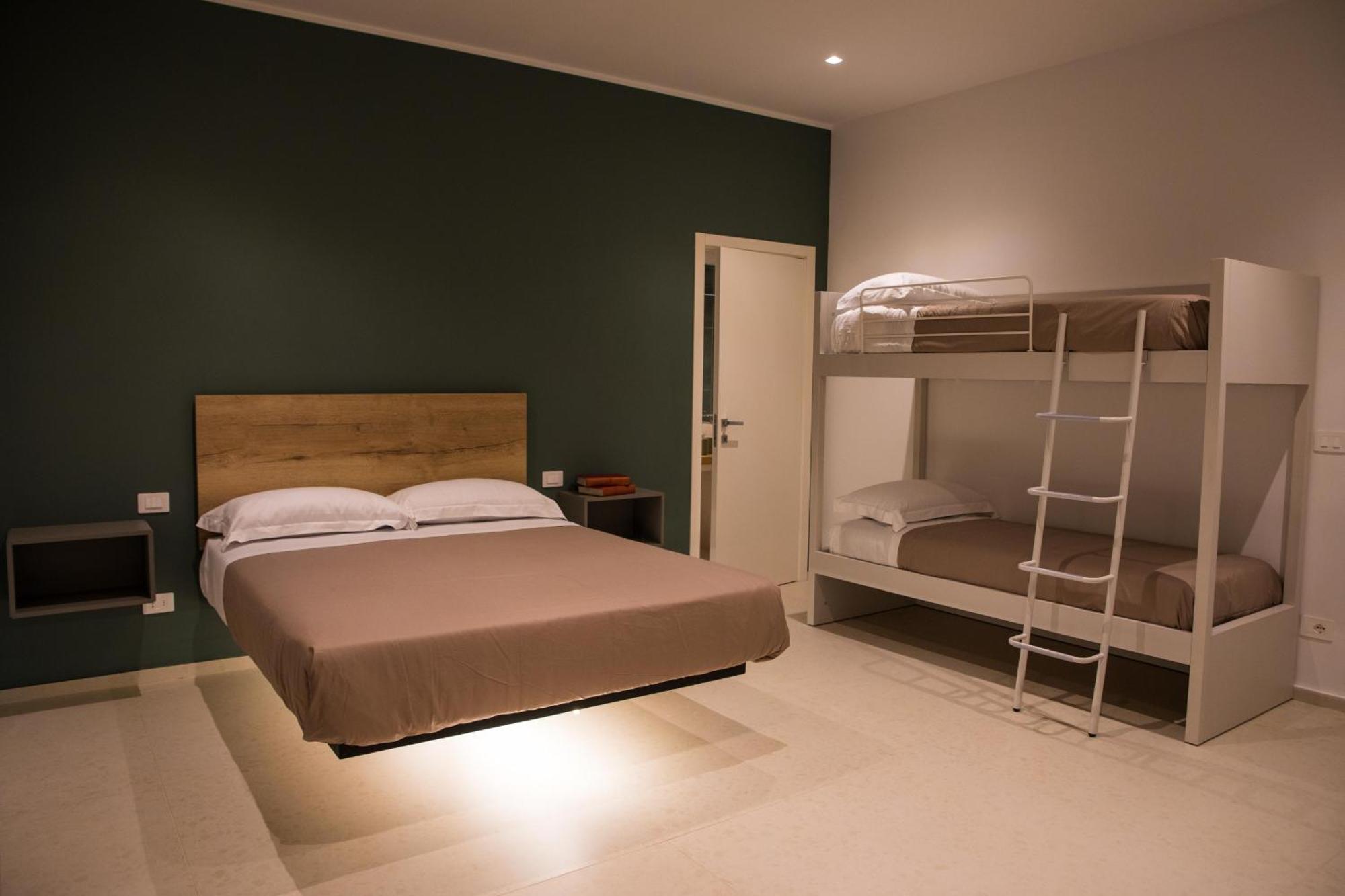Your House Rooms 3 Conversano Bagian luar foto