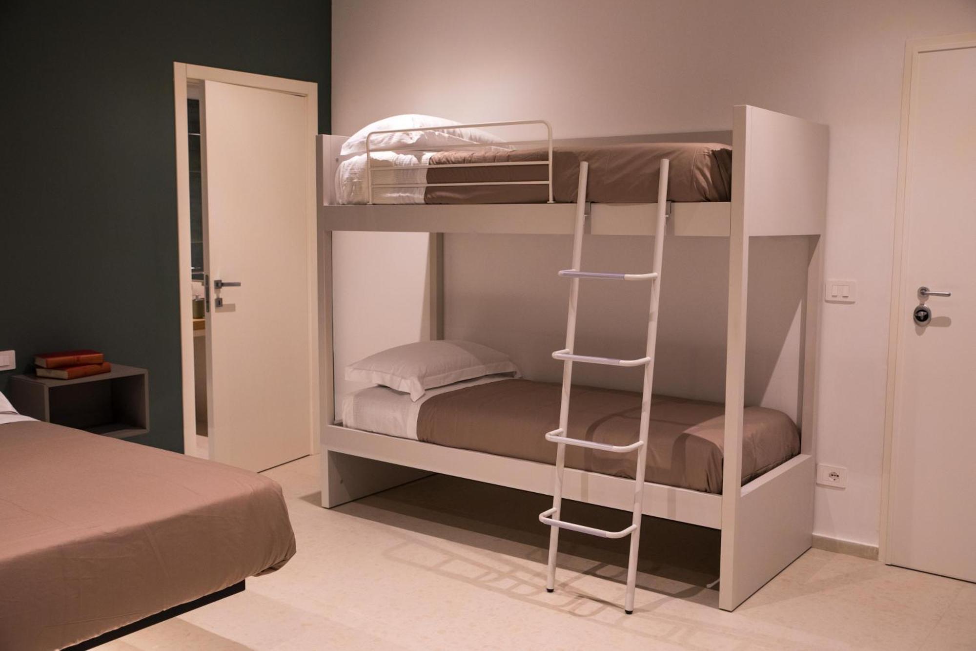 Your House Rooms 3 Conversano Bagian luar foto