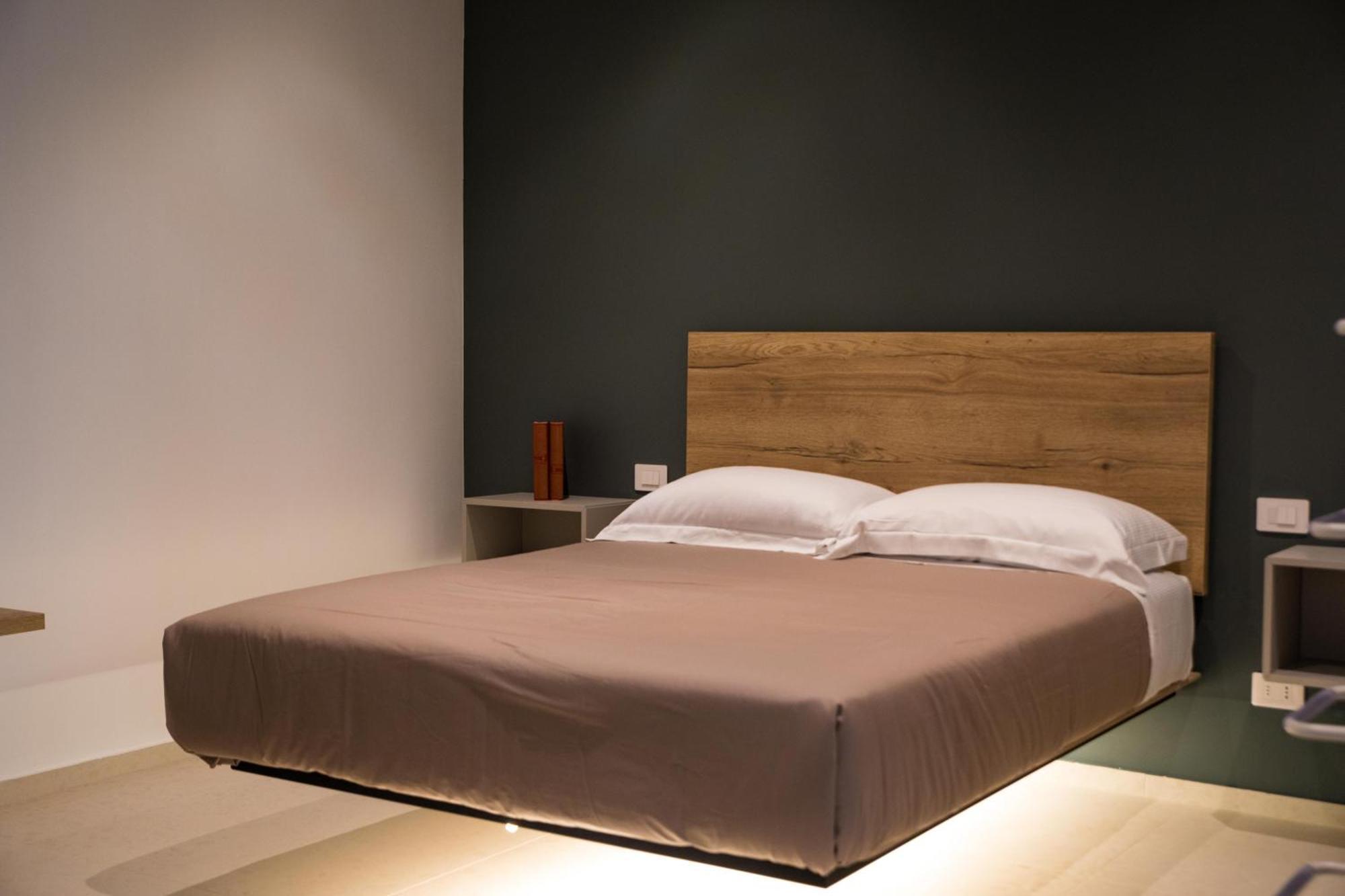 Your House Rooms 3 Conversano Bagian luar foto