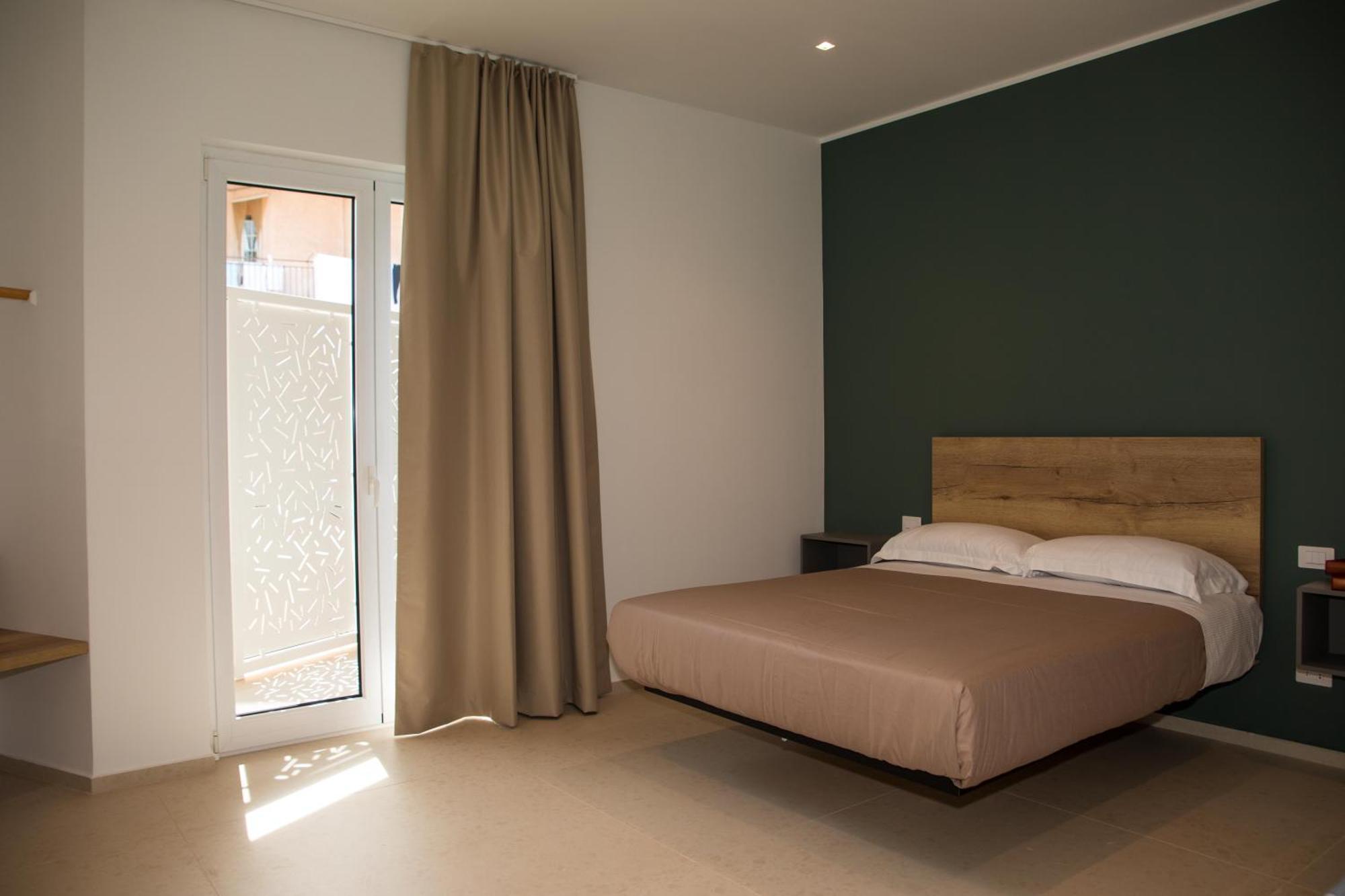 Your House Rooms 3 Conversano Bagian luar foto