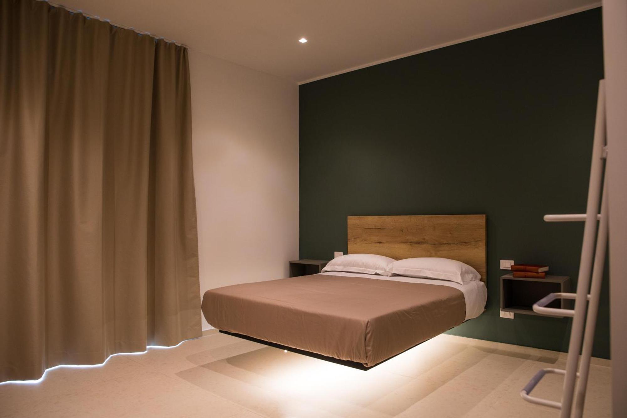 Your House Rooms 3 Conversano Bagian luar foto