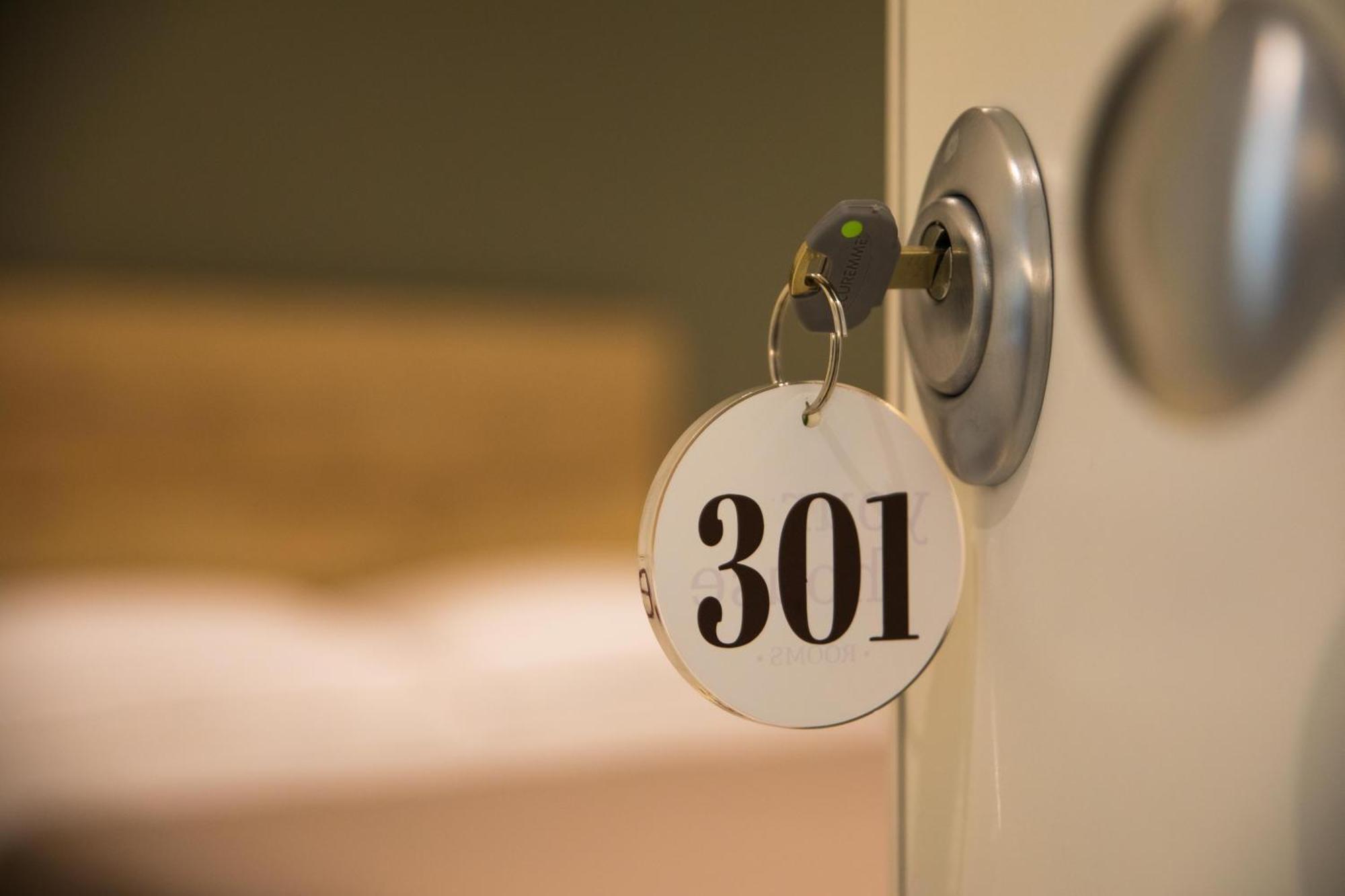 Your House Rooms 3 Conversano Bagian luar foto