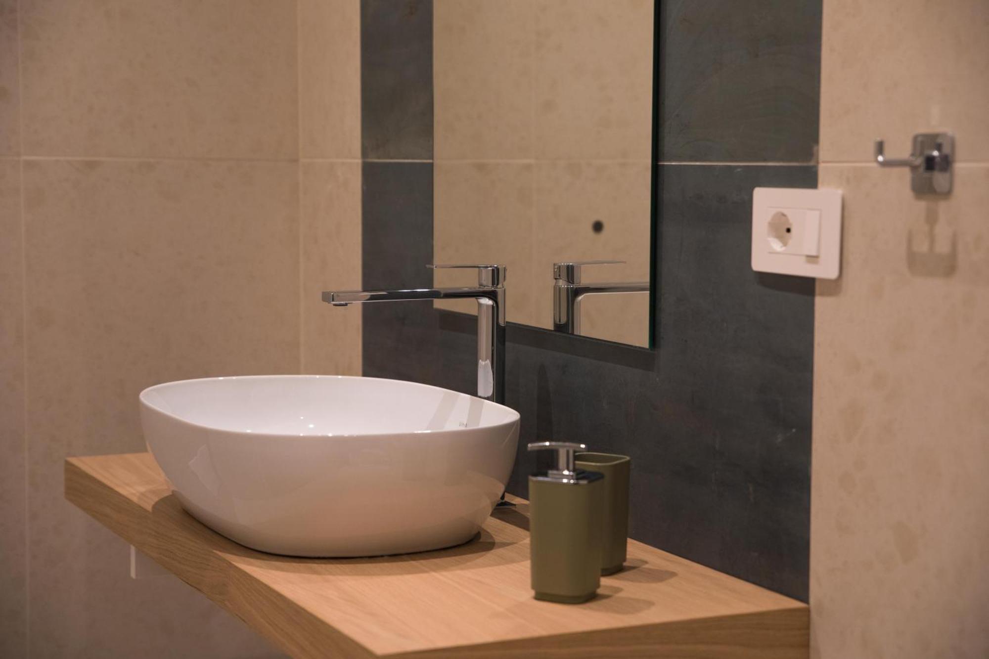 Your House Rooms 3 Conversano Bagian luar foto