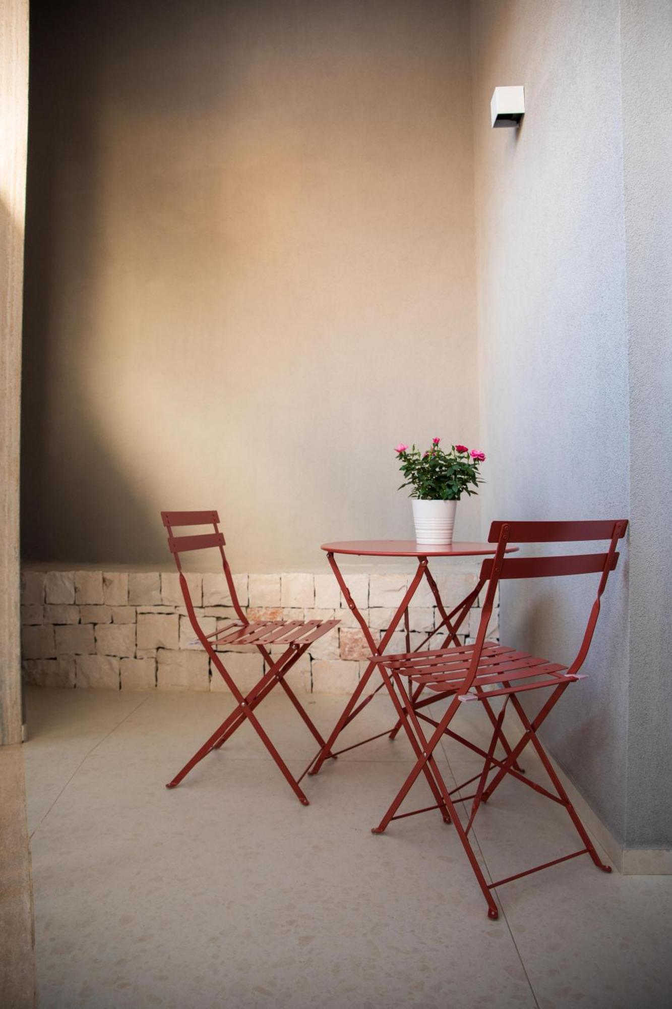Your House Rooms 3 Conversano Bagian luar foto