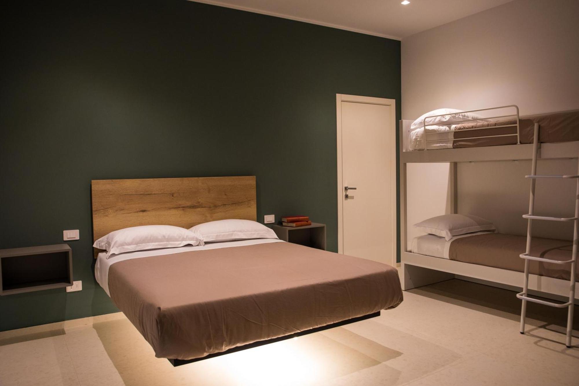 Your House Rooms 3 Conversano Bagian luar foto