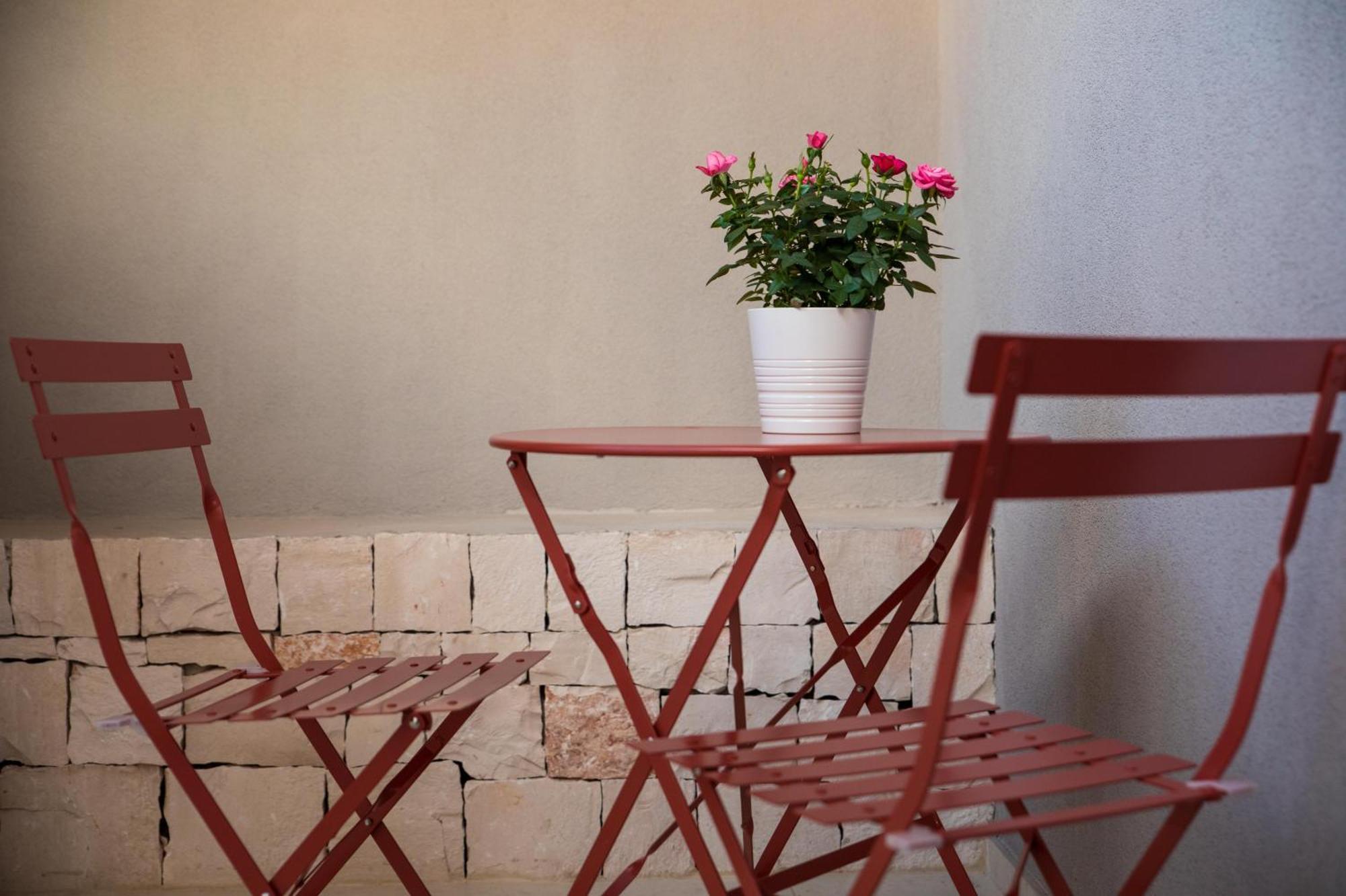 Your House Rooms 3 Conversano Bagian luar foto